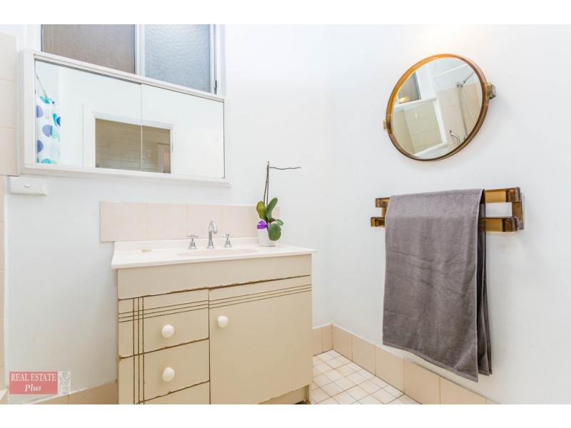 8 Barussela Avenue, Greenmount WA 6056