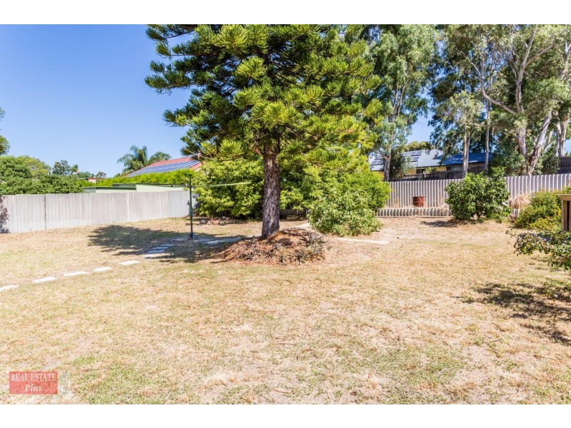 8 Barussela Avenue, Greenmount WA 6056