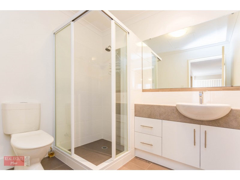 2/18 Scott Street, Greenmount WA 6056