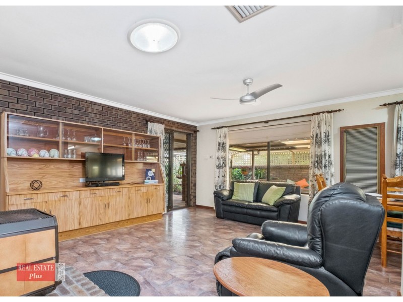 32 Innamincka Road, Greenmount WA 6056