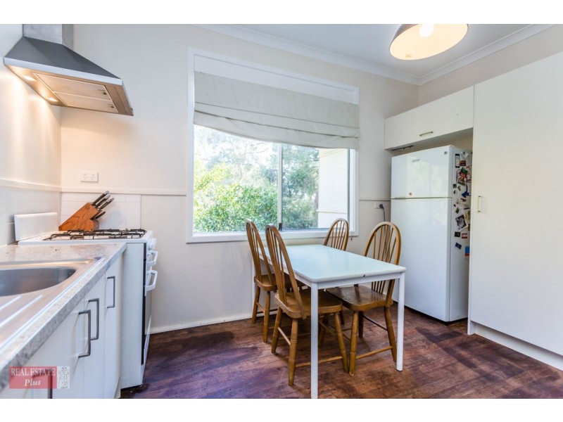 2 Jarril Place, Koongamia WA 6056