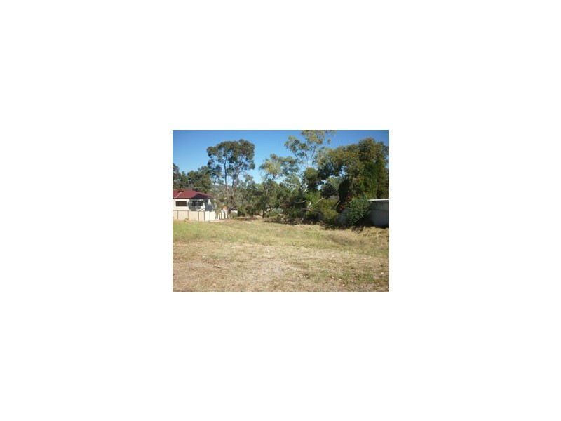 2 Reynolds Drive, Swan View WA 6056