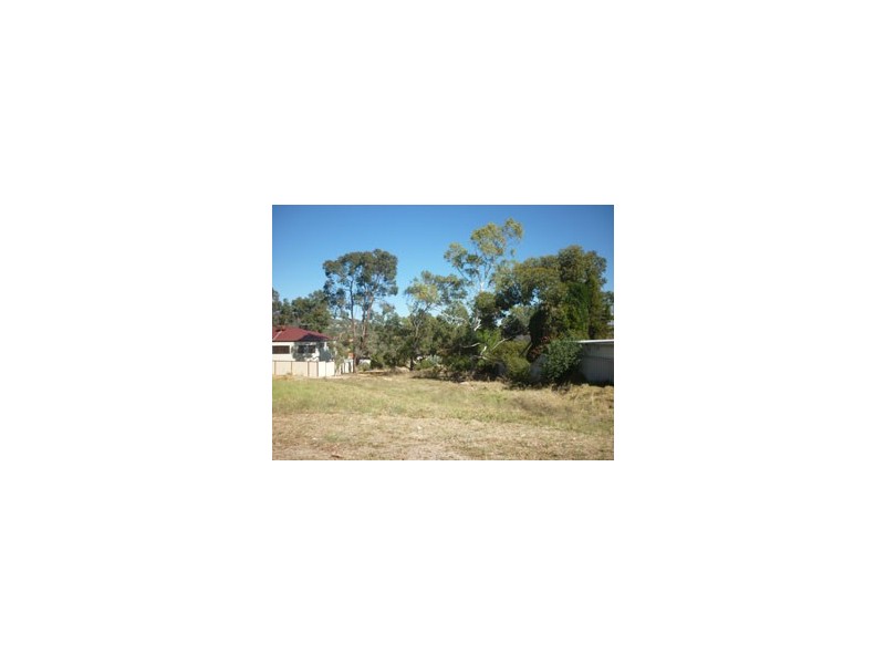 2 Reynolds Drive, Swan View WA 6056