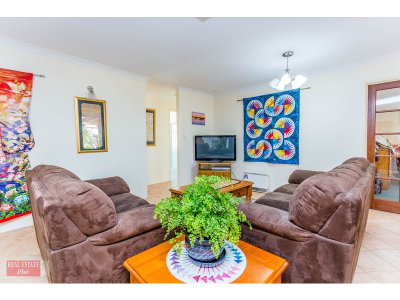 10 Robinia Rise, Helena Valley WA 6056