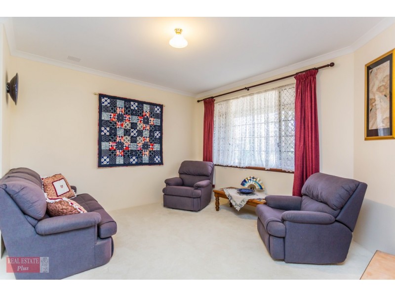 10 Robinia Rise, Helena Valley WA 6056