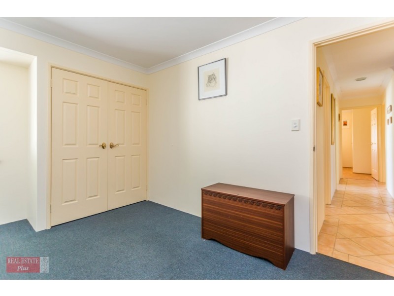 10 Robinia Rise, Helena Valley WA 6056