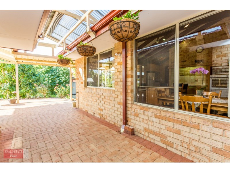 10 Robinia Rise, Helena Valley WA 6056