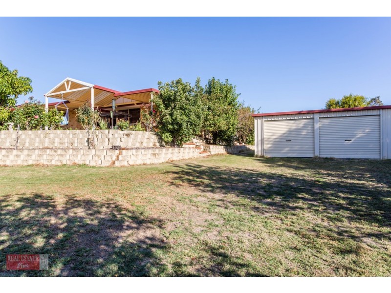 10 Robinia Rise, Helena Valley WA 6056