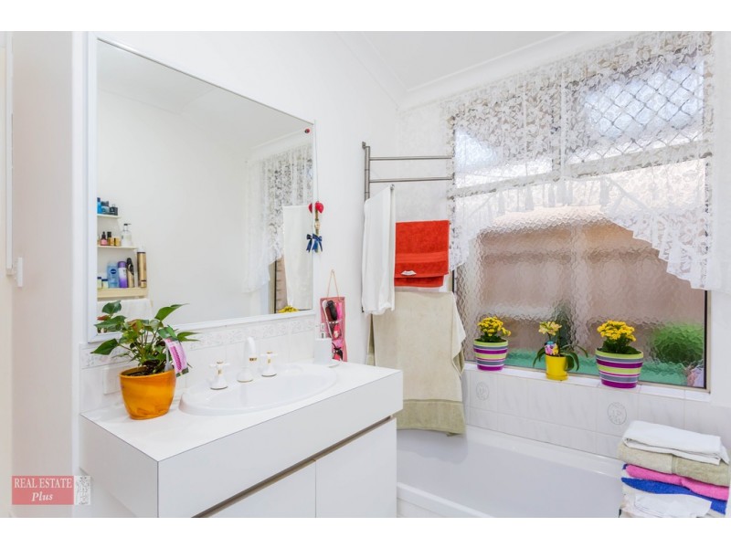 11 Moira Mews, Stratton WA 6056