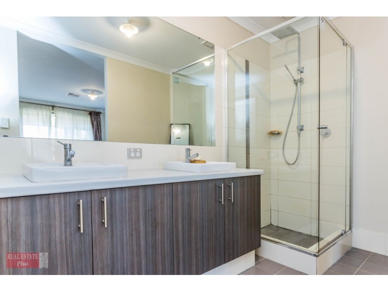 3 Pagnell Way, Swan View WA 6056