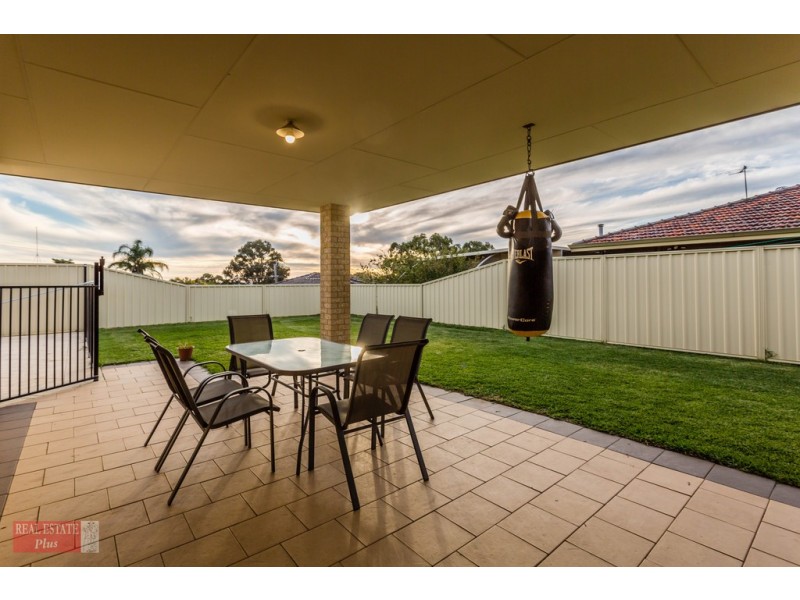 3 Pagnell Way, Swan View WA 6056