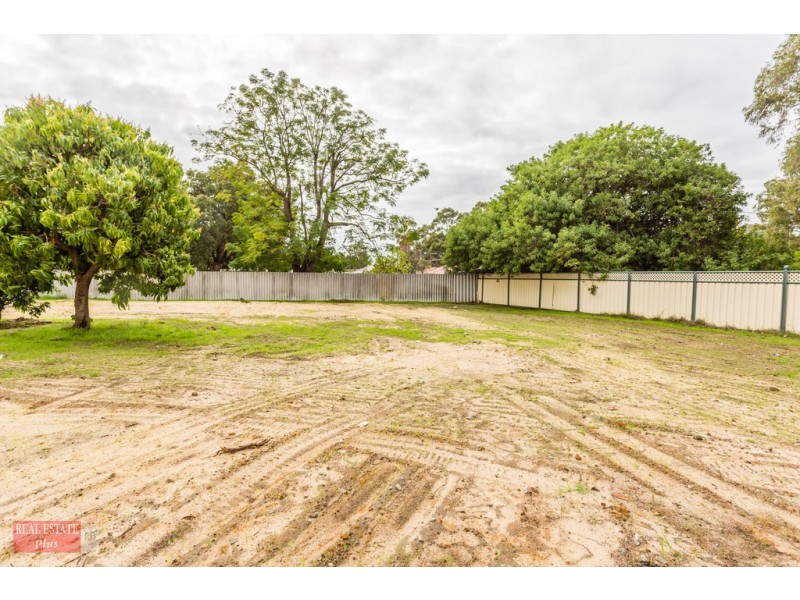 4/7 James Avenue, Hazelmere WA 6055