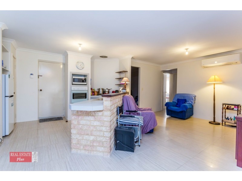 6 Woodview Retreat, Caversham WA 6055