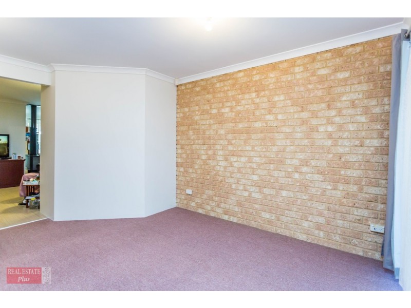 6 Woodview Retreat, Caversham WA 6055