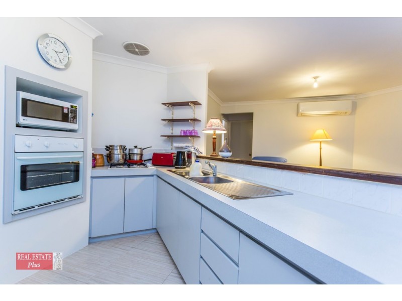 6 Woodview Retreat, Caversham WA 6055