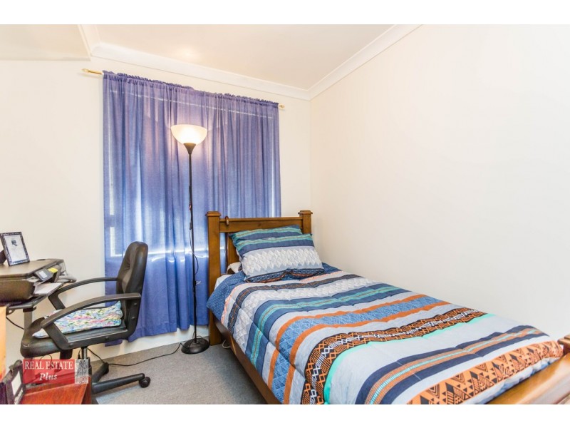 6 Woodview Retreat, Caversham WA 6055