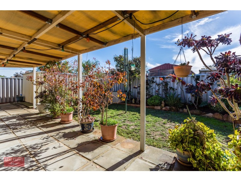 6 Woodview Retreat, Caversham WA 6055