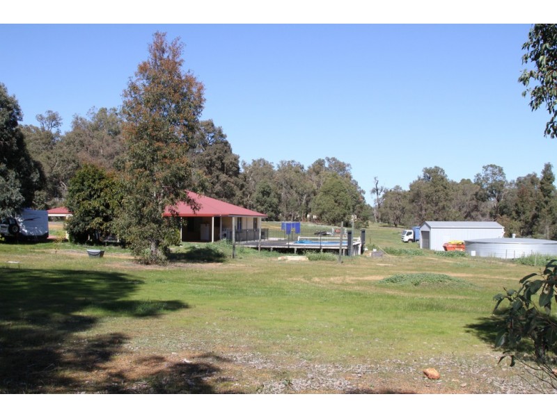 18 Charcoal Lane, Gidgegannup WA 6083