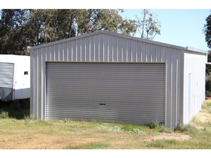 18 Charcoal Lane, Gidgegannup WA 6083