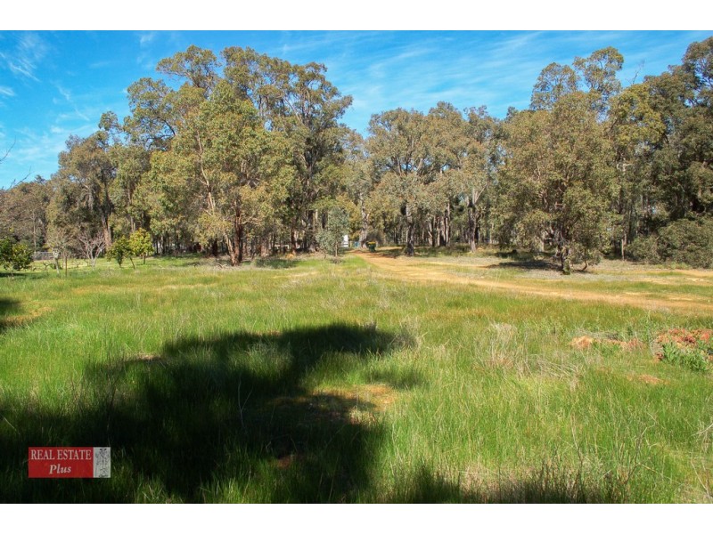 18 Charcoal Lane, Gidgegannup WA 6083