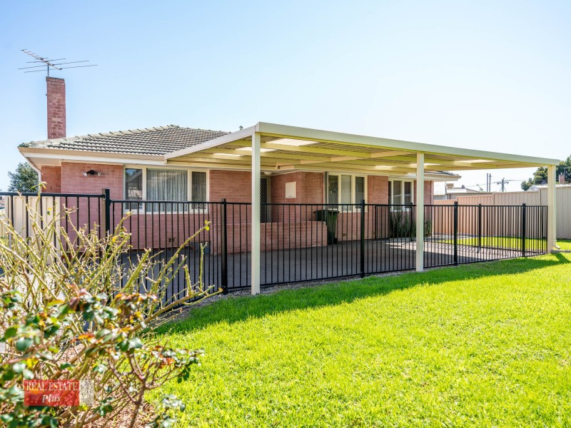 9 Caladenia Way, Koongamia WA 6056