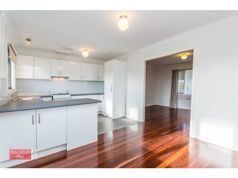9 Caladenia Way, Koongamia WA 6056
