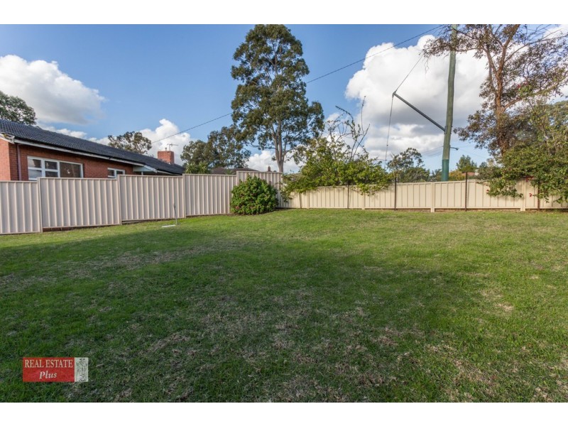 9 Caladenia Way, Koongamia WA 6056