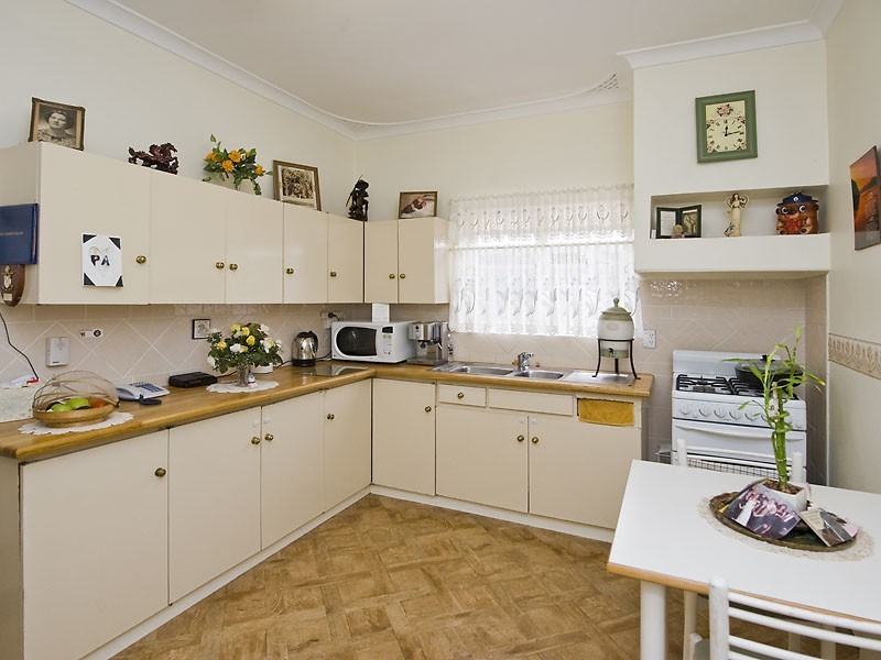 17 Hugh Street, Guildford WA 6055