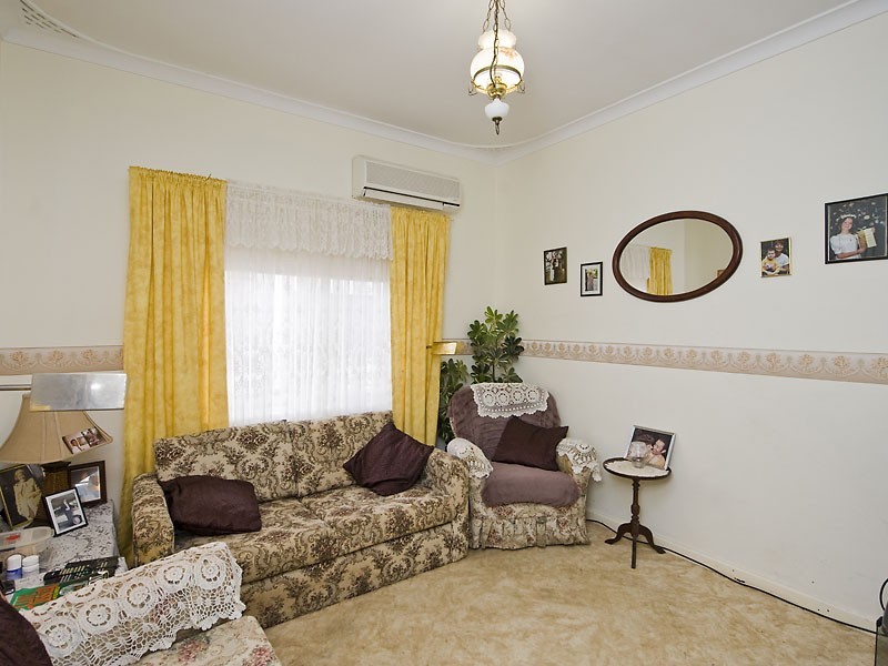 17 Hugh Street, Guildford WA 6055