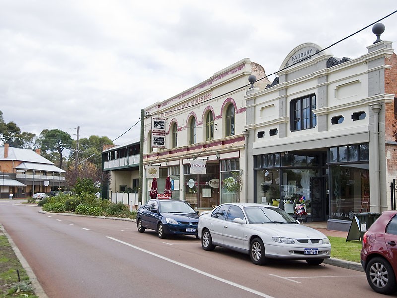 17 Hugh Street, Guildford WA 6055