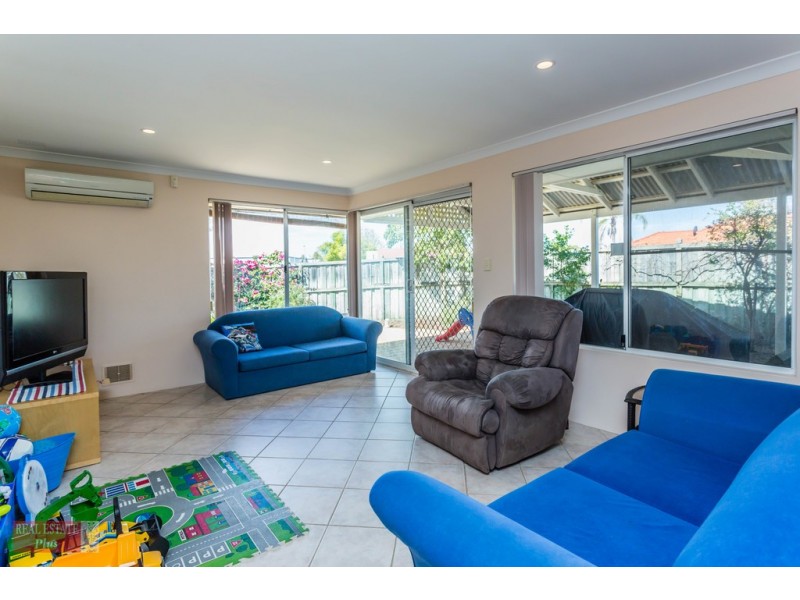 20 Parrotbush Crescent, Ellenbrook WA 6069