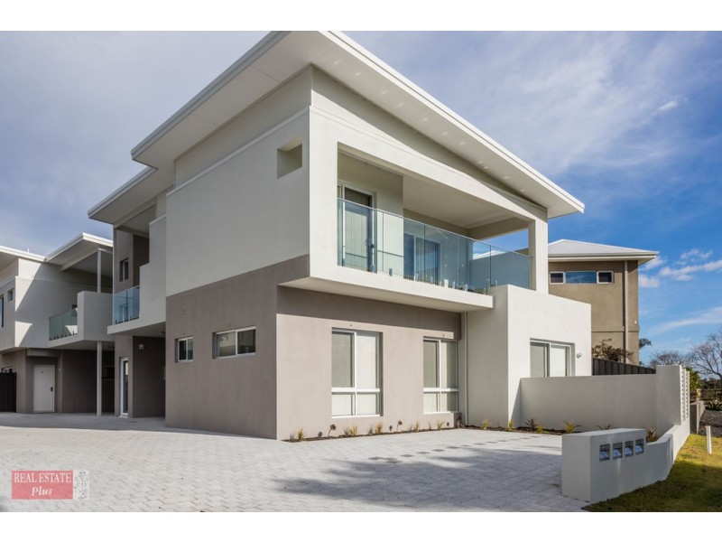 4/24 Aquaviva Circle, Viveash WA 6056