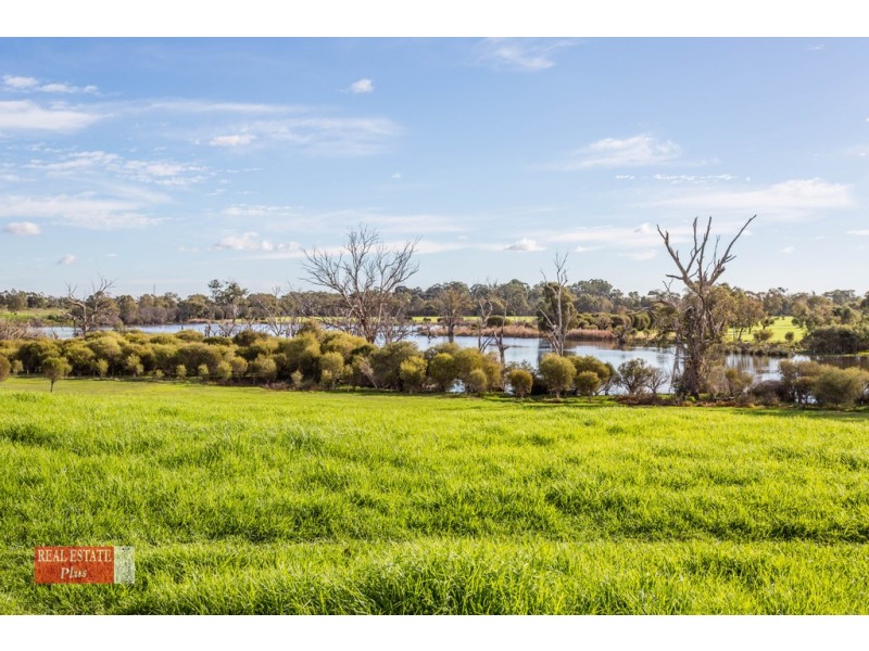 4/24 Aquaviva Circle, Viveash WA 6056