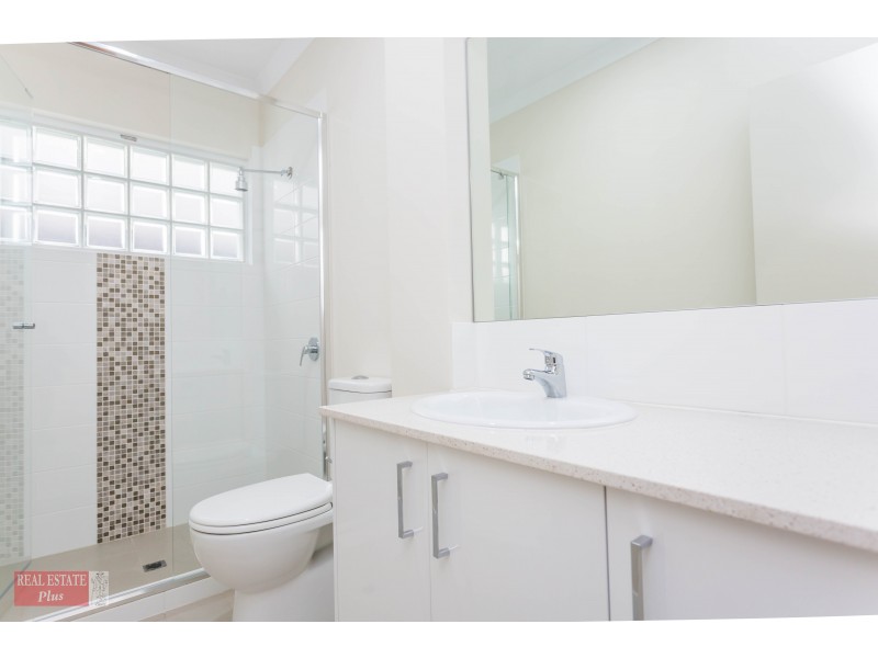 4/24 Aquaviva Circle, Viveash WA 6056