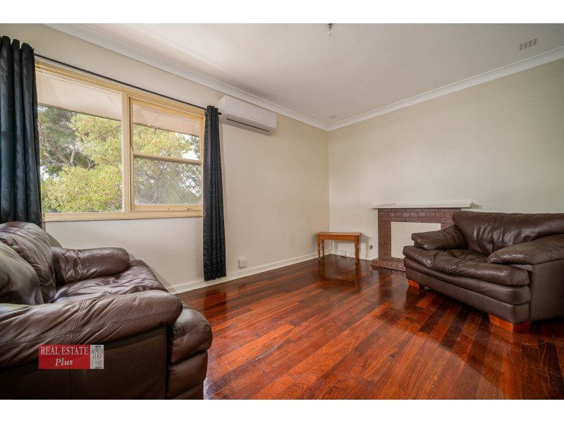 4 Coolga Road, Koongamia WA 6056