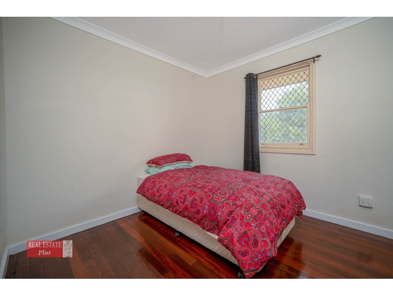 4 Coolga Road, Koongamia WA 6056