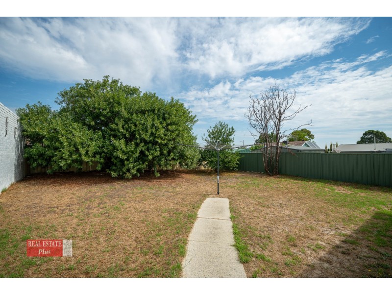 4 Coolga Road, Koongamia WA 6056