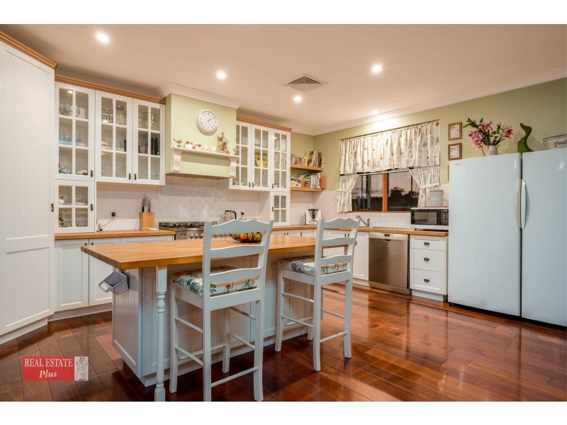 100 Shady Hills View, Bullsbrook WA 6084