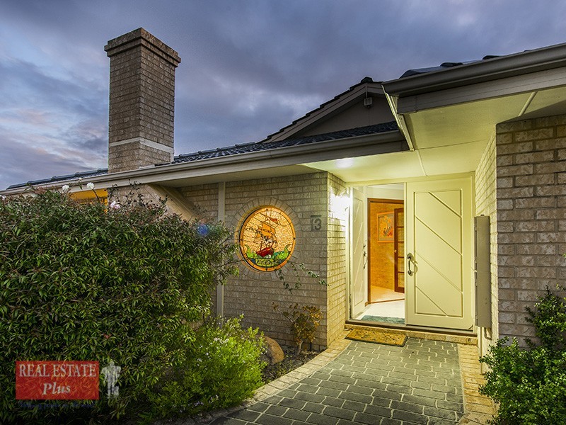 13 Cupello Drive, Swan View WA 6056