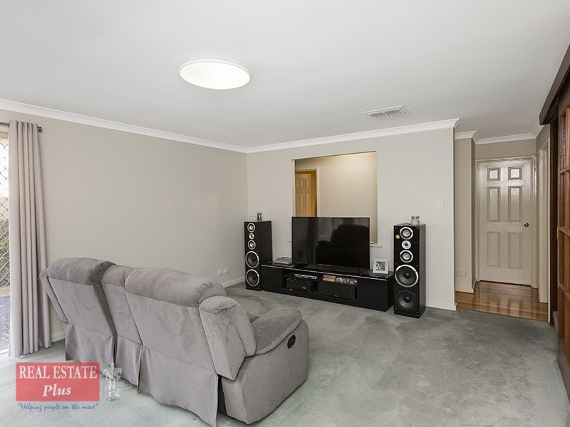 13 Cupello Drive, Swan View WA 6056