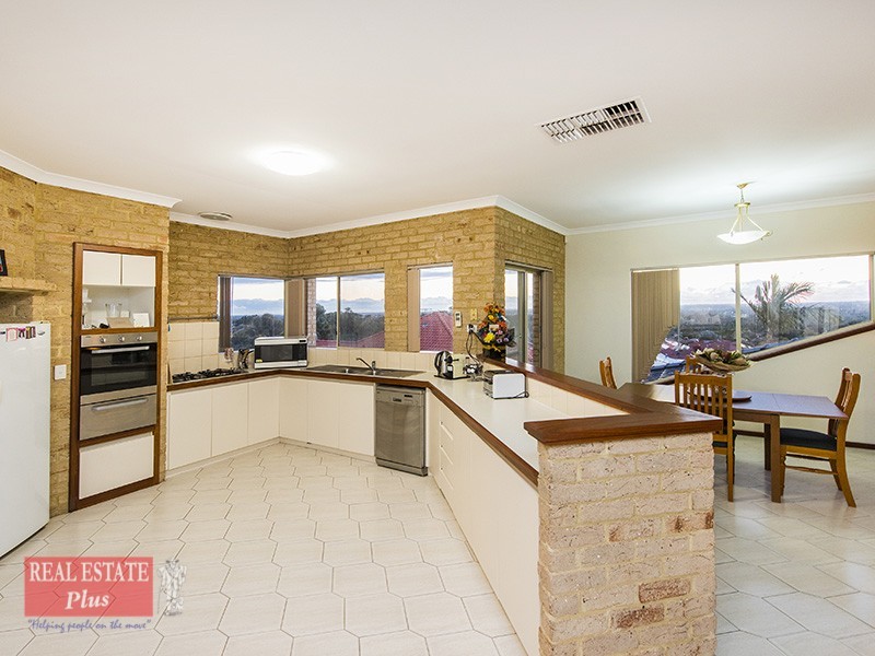 13 Cupello Drive, Swan View WA 6056