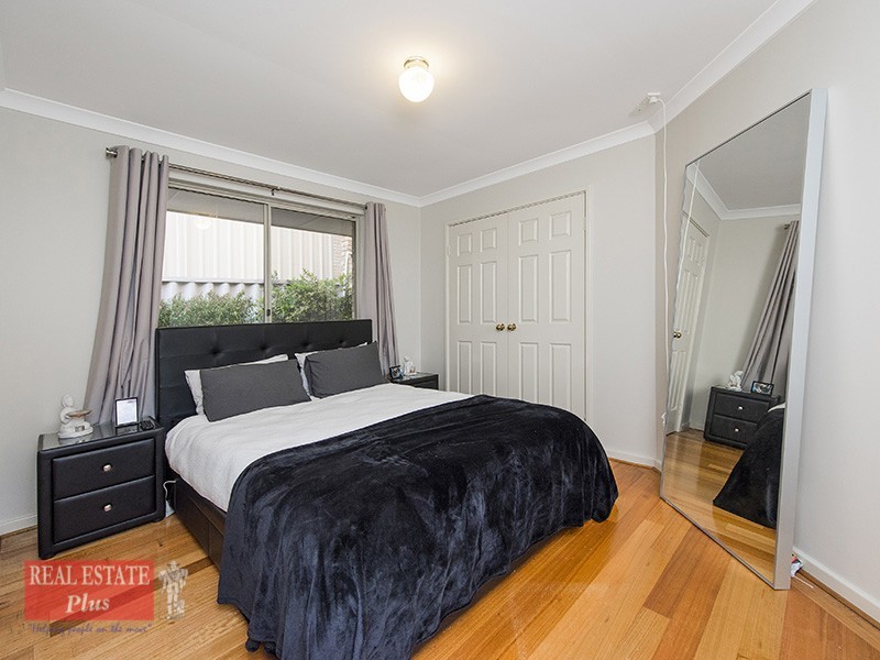 13 Cupello Drive, Swan View WA 6056