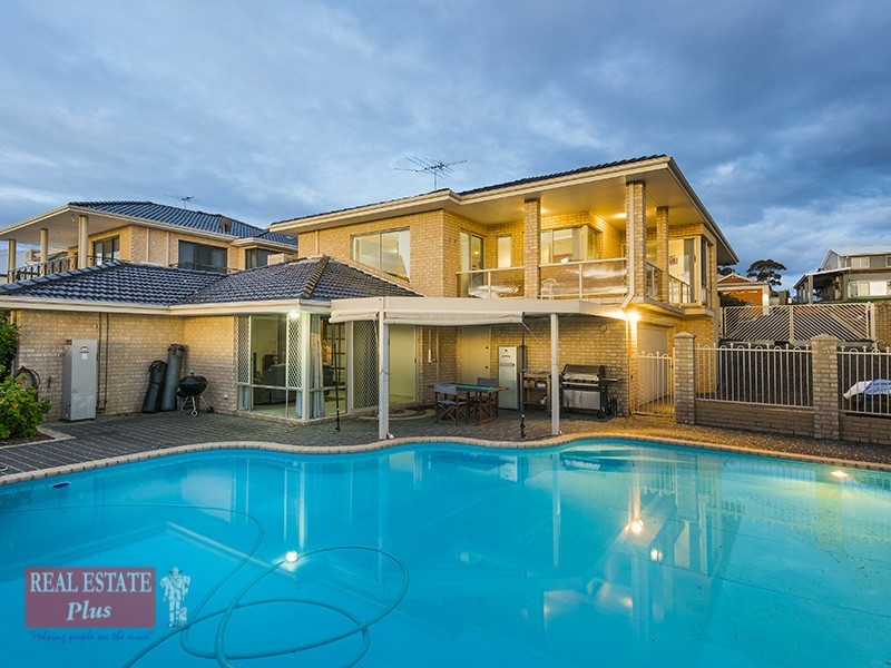 13 Cupello Drive, Swan View WA 6056