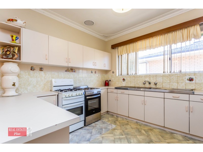 145 Viveash Road, Swan View WA 6056