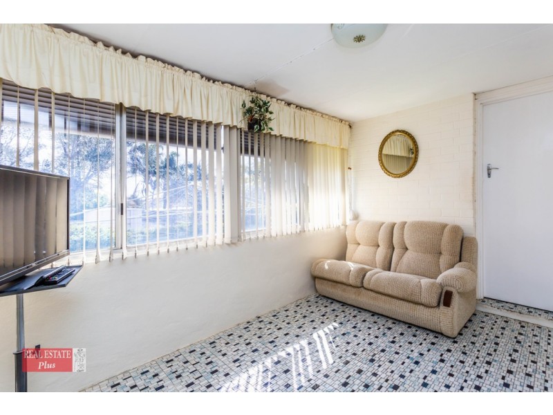 145 Viveash Road, Swan View WA 6056