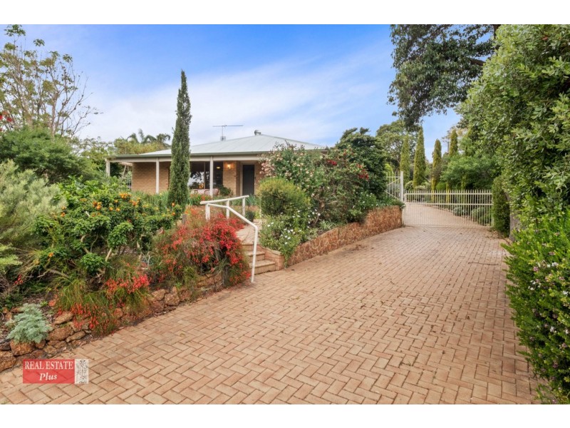 28 Ward Avenue, Greenmount WA 6056