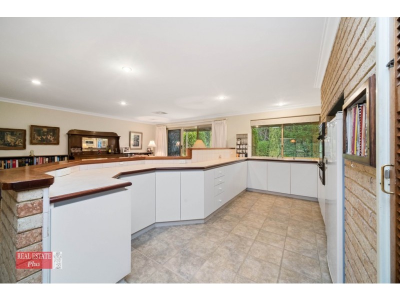 28 Ward Avenue, Greenmount WA 6056