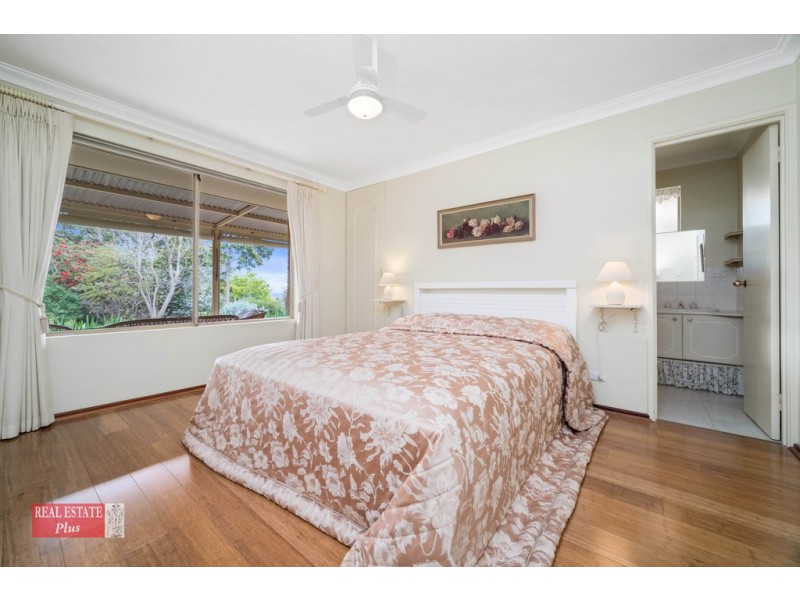 28 Ward Avenue, Greenmount WA 6056