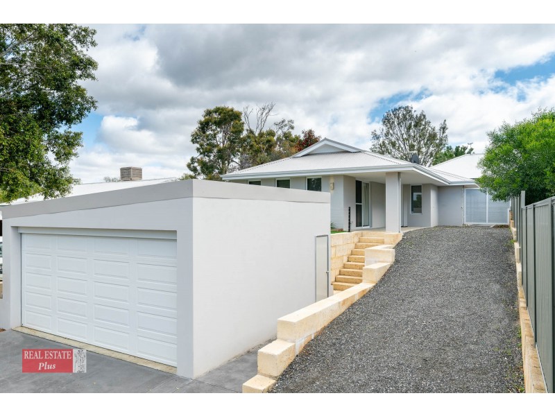 4 Croydon Street, Bellevue WA 6056