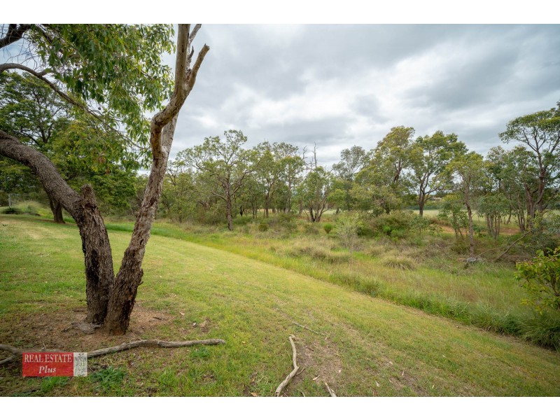4 Croydon Street, Bellevue WA 6056